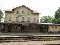 Uhlířské Janovice – Oprava výpravní budovy železniční stanice