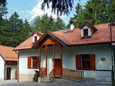Centrum služeb pro turisty ve Starém Plzenci